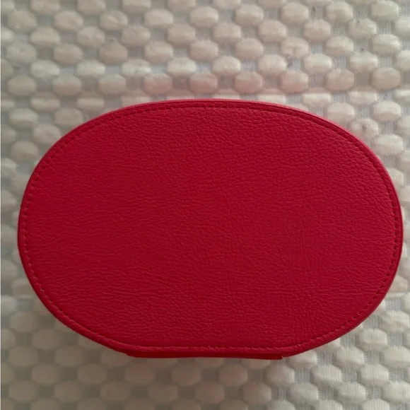 SAIE BEAUTY MINI MAKEUP BAG. - Picture 4 of 5